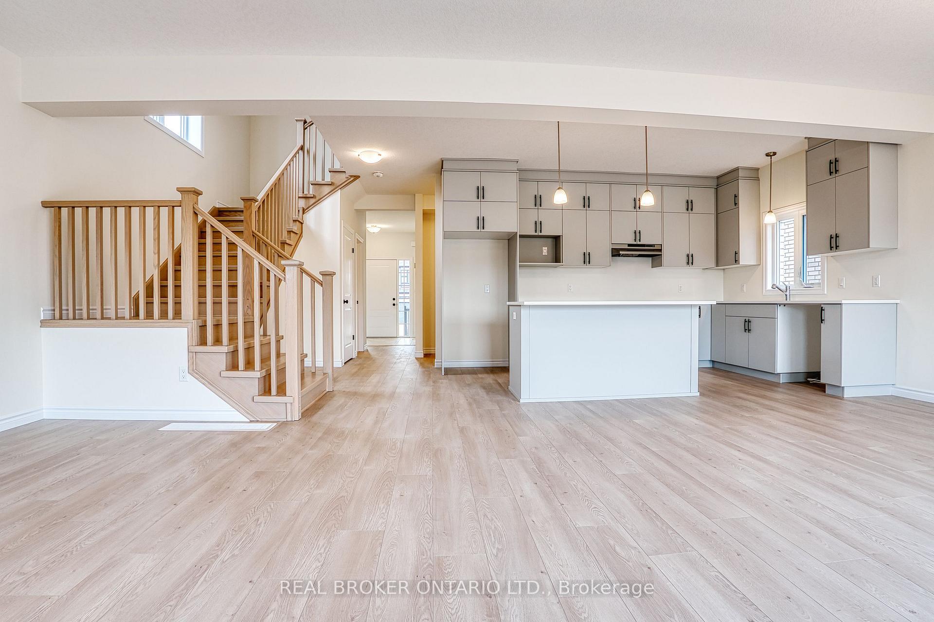 Photo 9 of 46 Ford Drive, Stratford — HOMEH