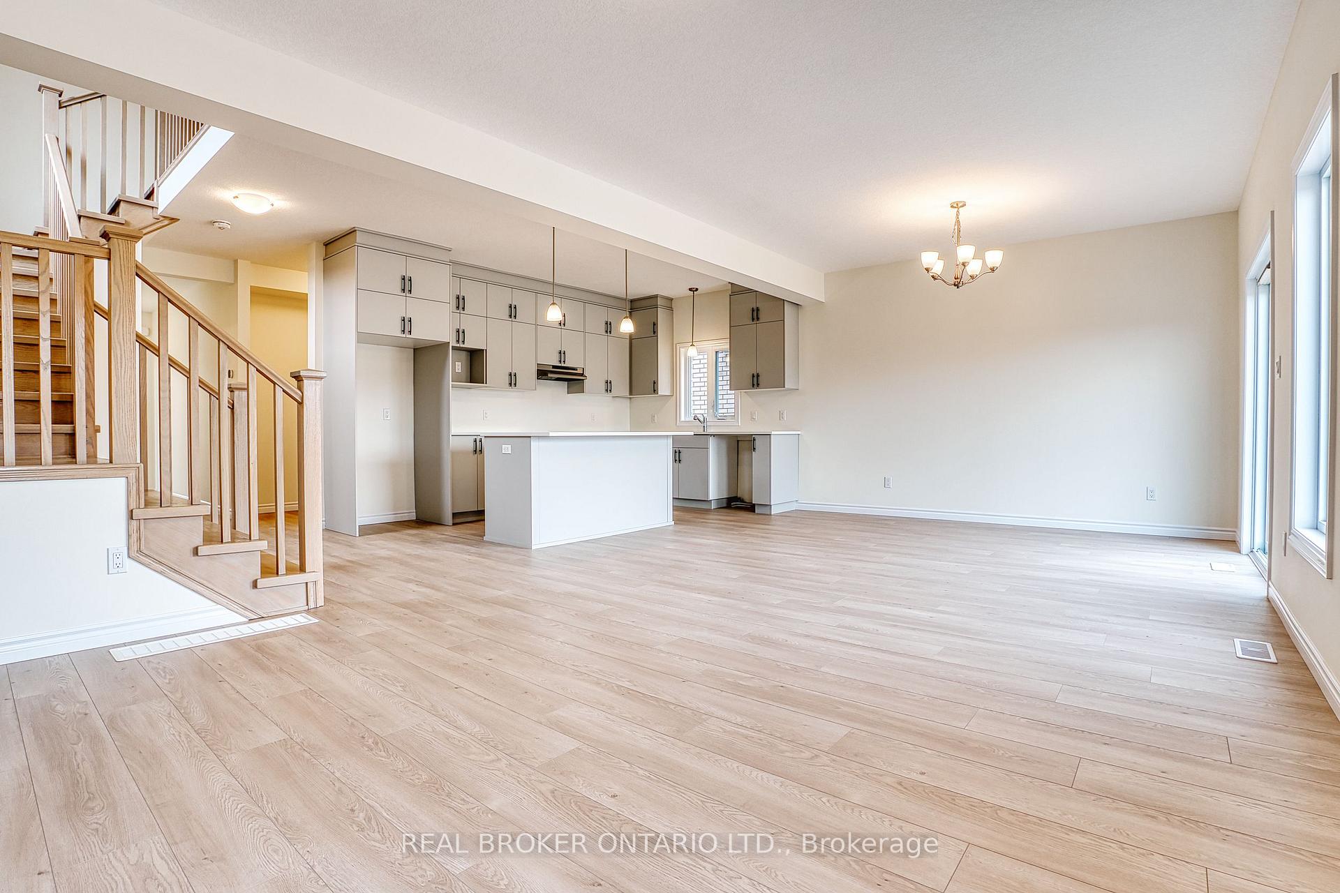 Photo 10 of 46 Ford Drive, Stratford — HOMEH