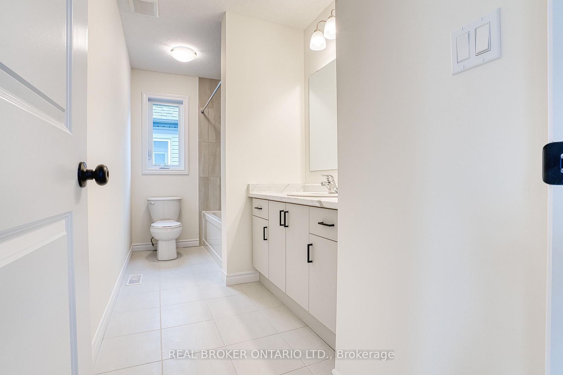 Photo 17 of 46 Ford Drive, Stratford — HOMEH