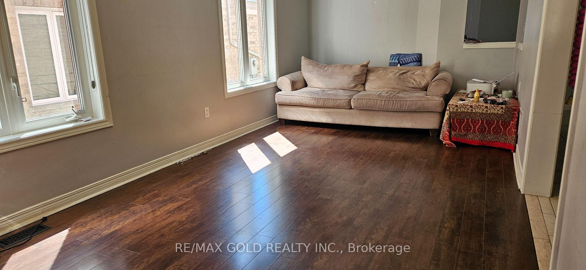 Photo 9 of Unit Upper, 431 Krotone Crescent, Mississauga, Meadowvale Village — HOMEH