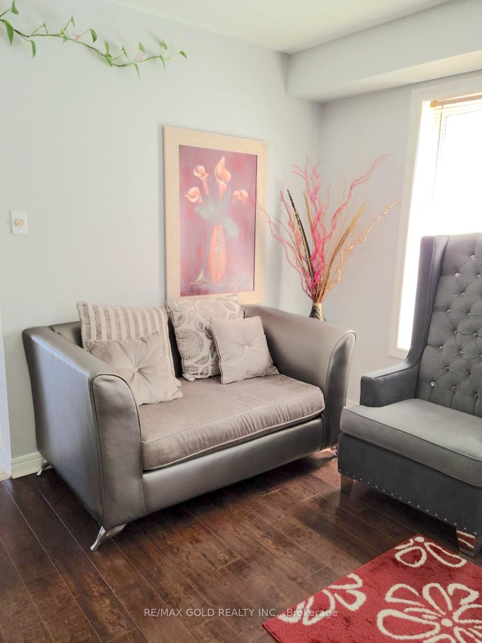 Photo 10 of Unit Upper, 431 Krotone Crescent, Mississauga, Meadowvale Village — HOMEH