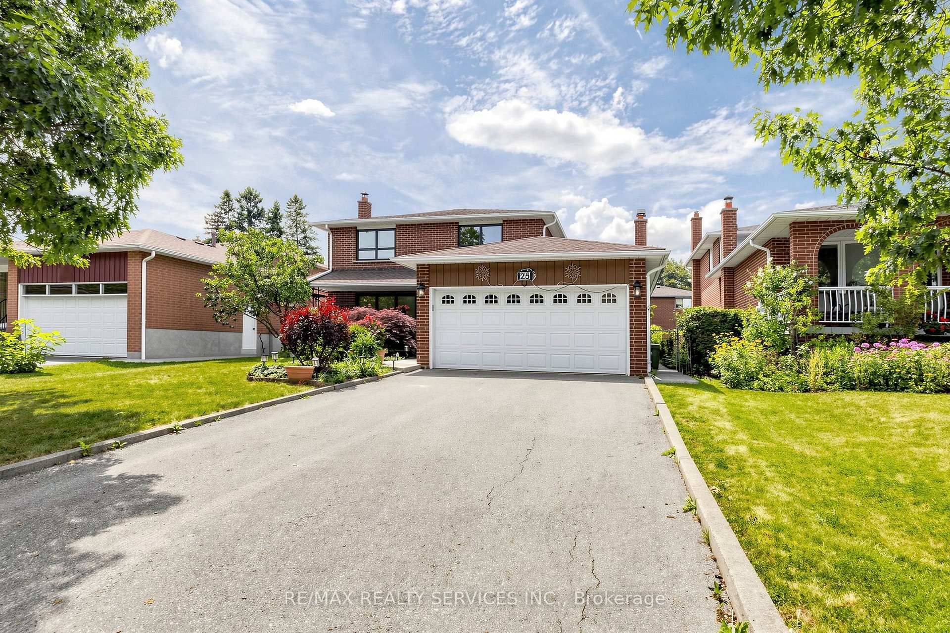 Photo 1 of 25 Malcolm Crescent, Brampton, Central Park — HOMEH