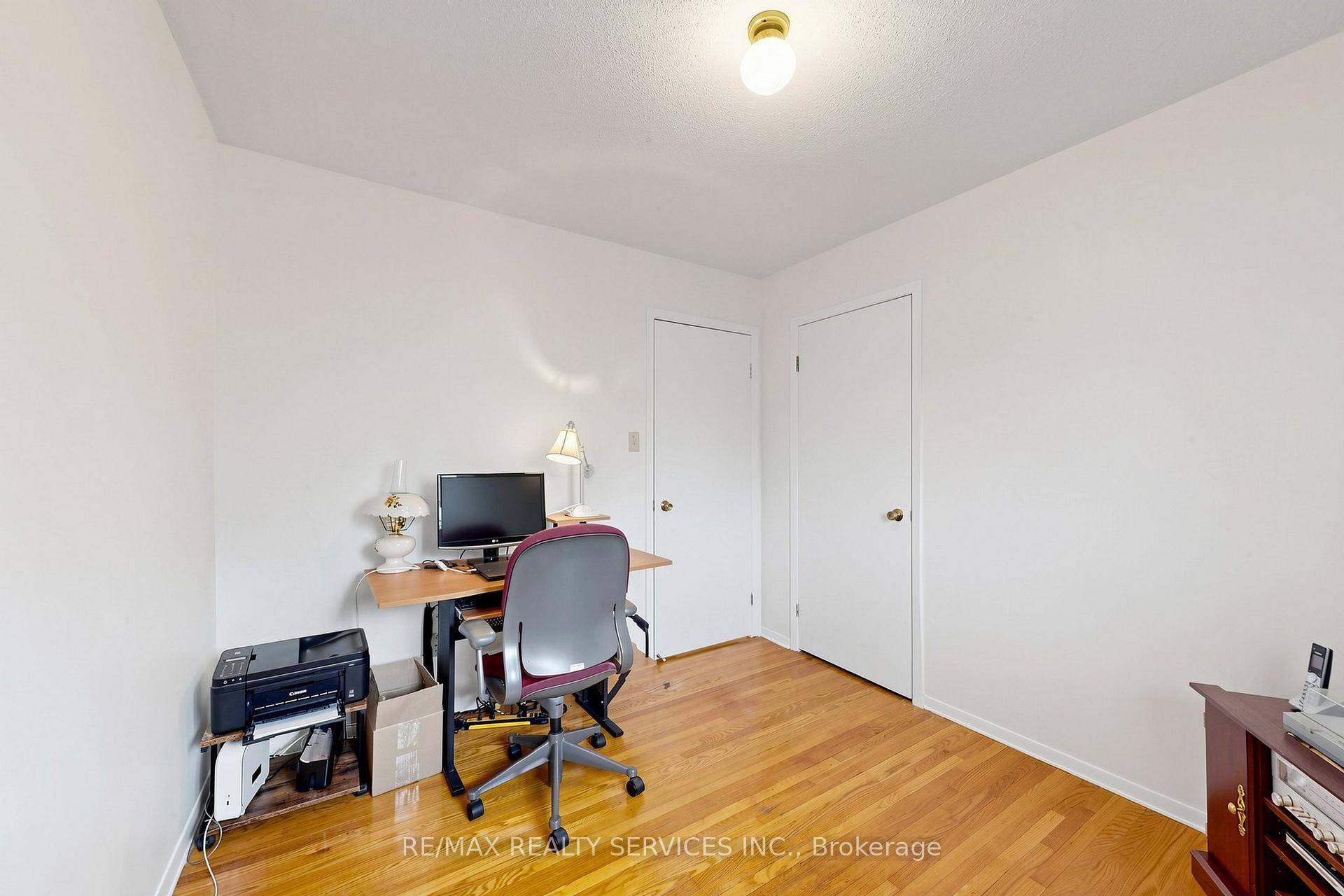Photo 35 of 25 Malcolm Crescent, Brampton, Central Park — HOMEH