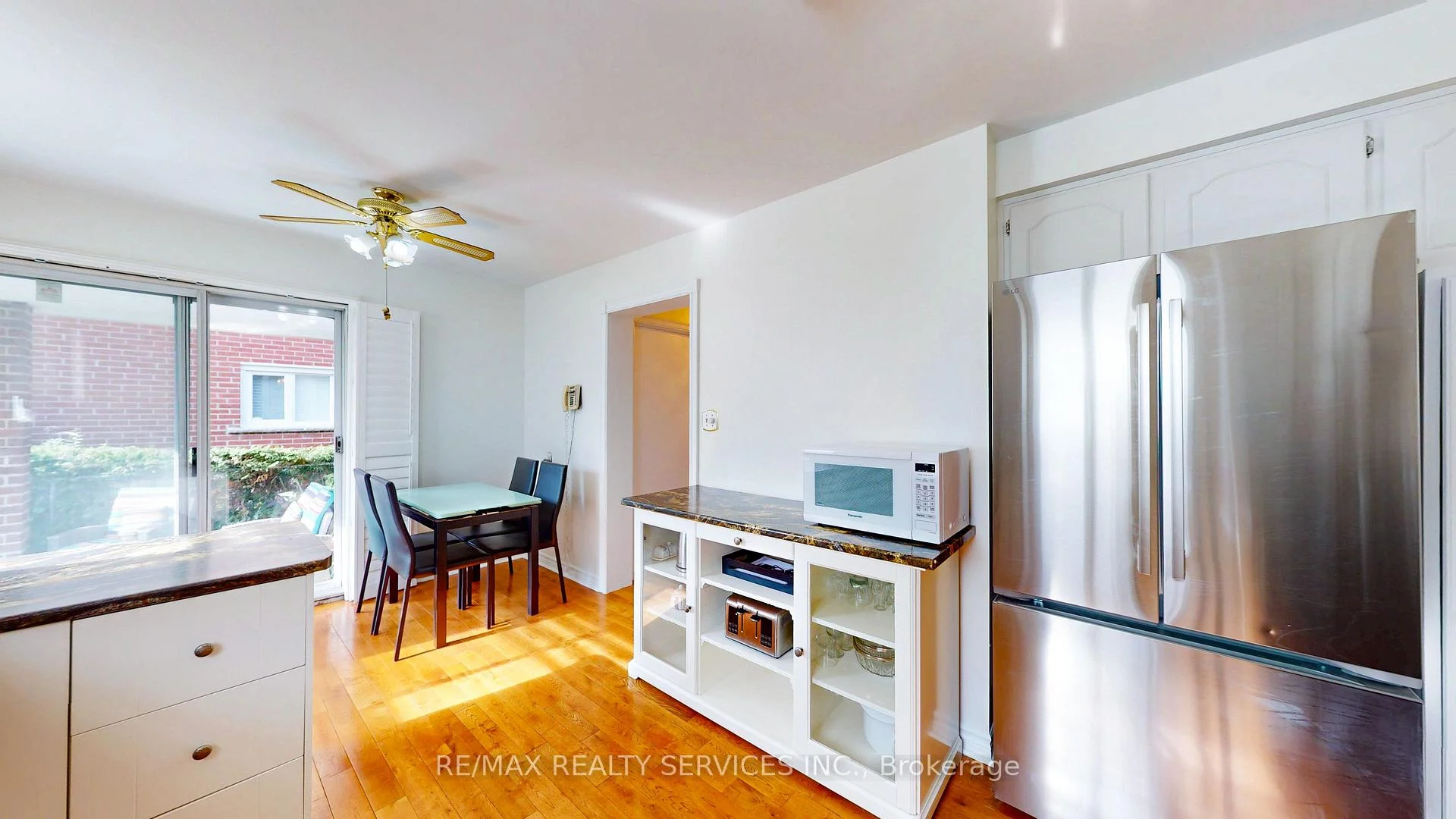 Photo 21 of 25 Malcolm Crescent, Brampton, Central Park — HOMEH