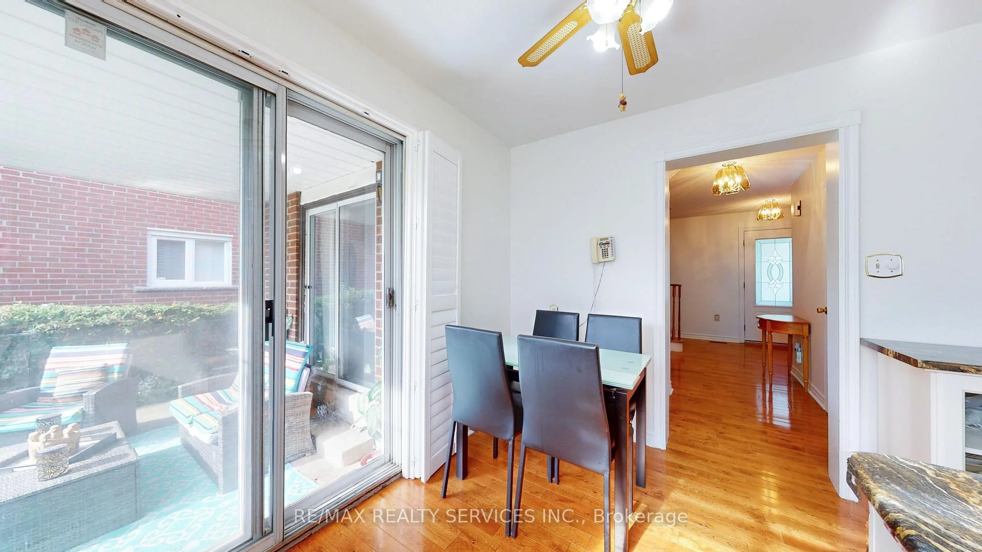 Photo 22 of 25 Malcolm Crescent, Brampton, Central Park — HOMEH