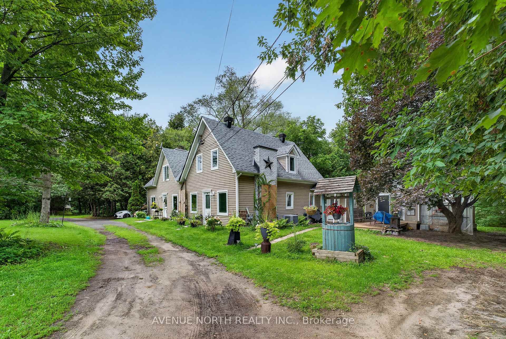 Photo 3 of 2943 Old Montreal Road, Ottawa, Cumberland Estates — HOMEH