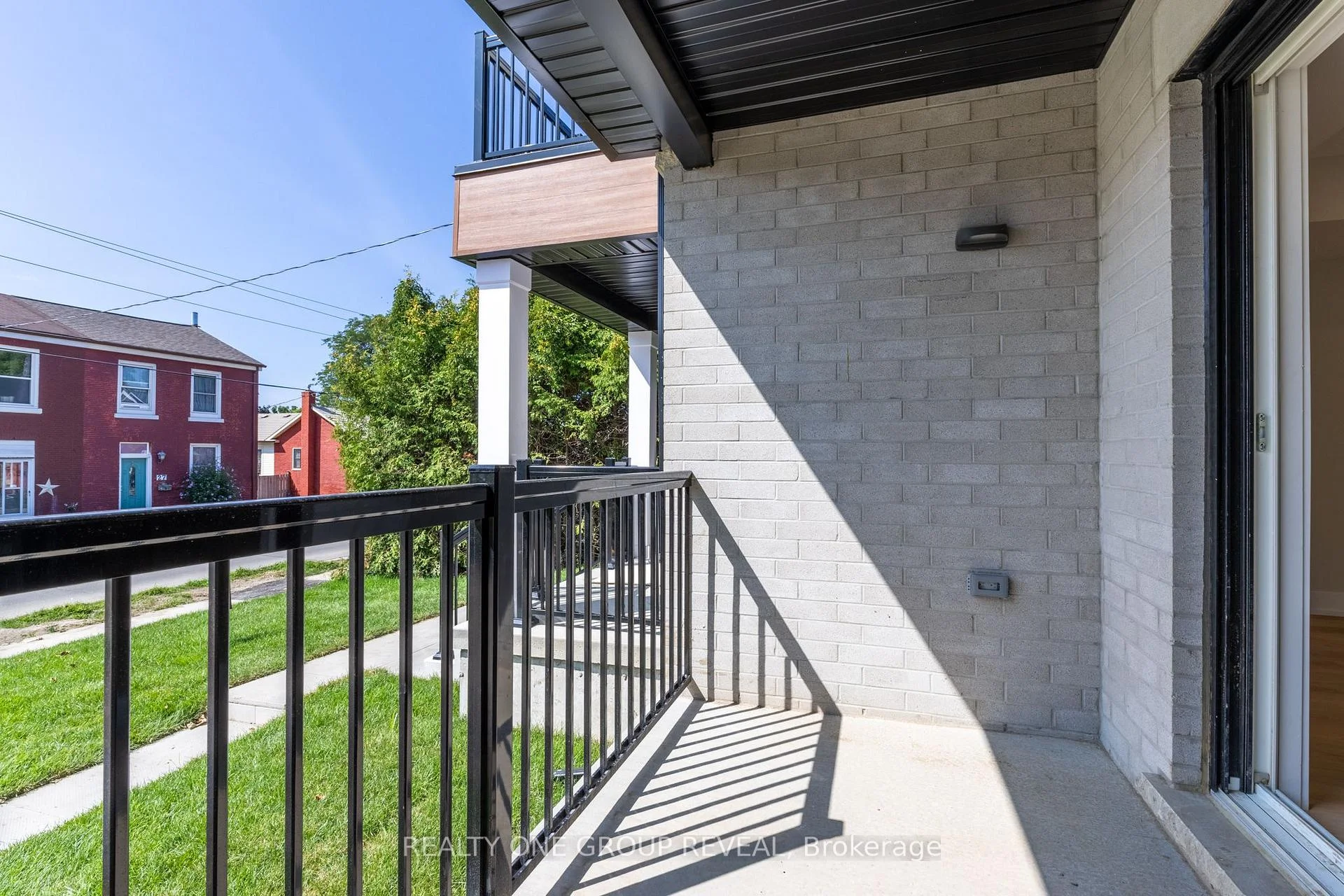 Photo 9 of Unit 1, 24 Queen Street, Clarington, Bowmanville — HOMEH