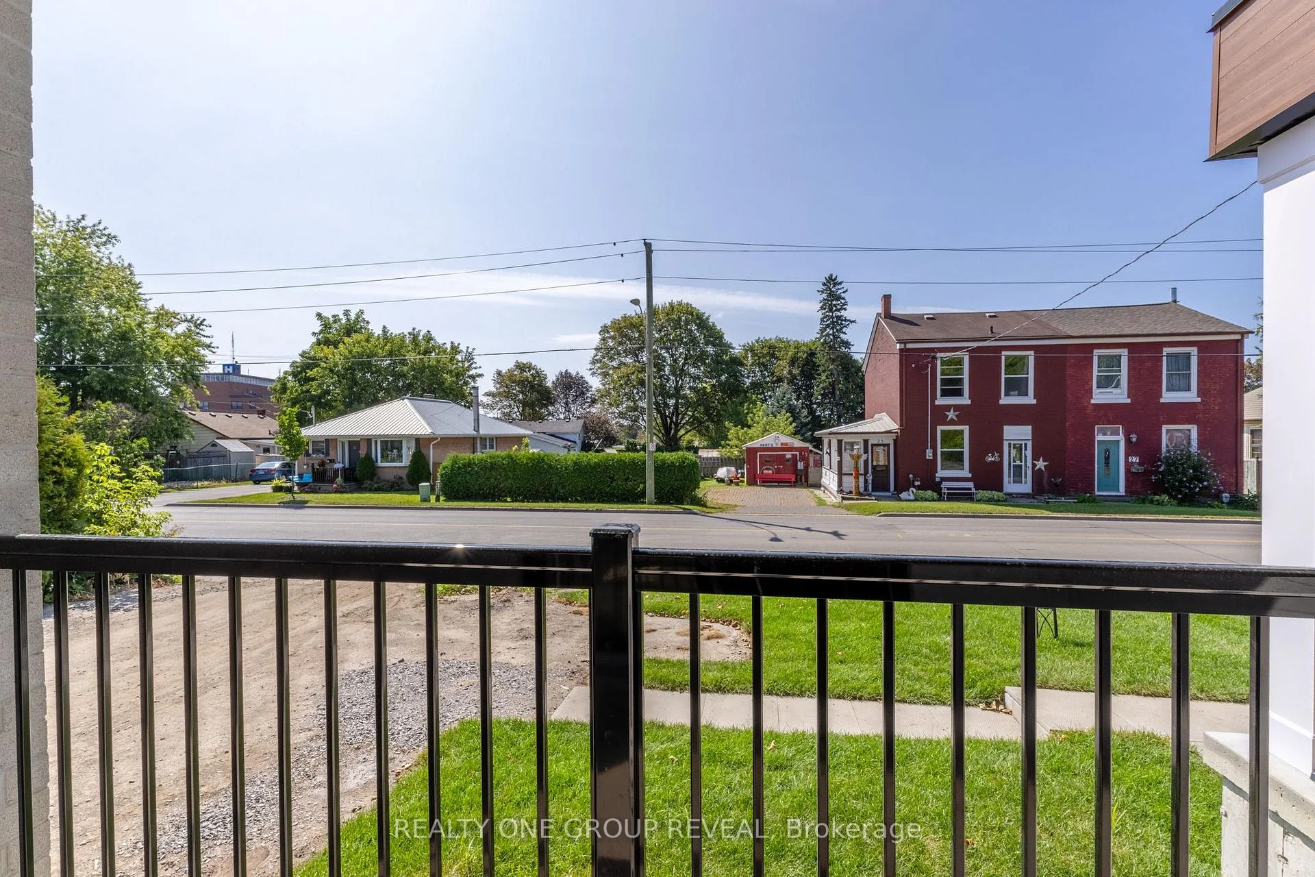 Photo 10 of Unit 1, 24 Queen Street, Clarington, Bowmanville — HOMEH