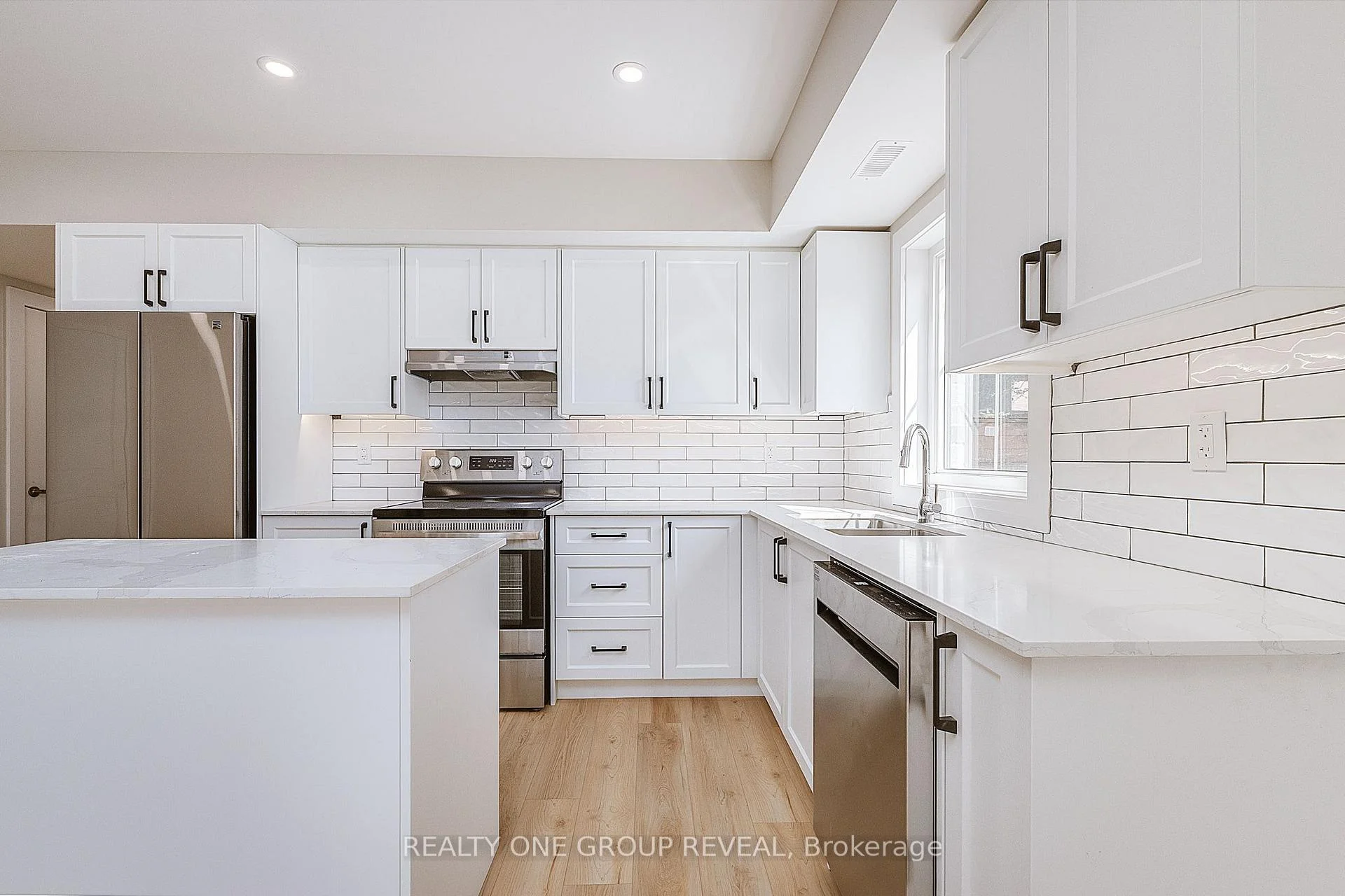 Photo 11 of Unit 1, 24 Queen Street, Clarington, Bowmanville — HOMEH