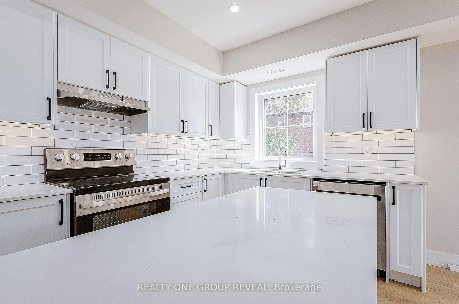 Photo 12 of Unit 1, 24 Queen Street, Clarington, Bowmanville — HOMEH