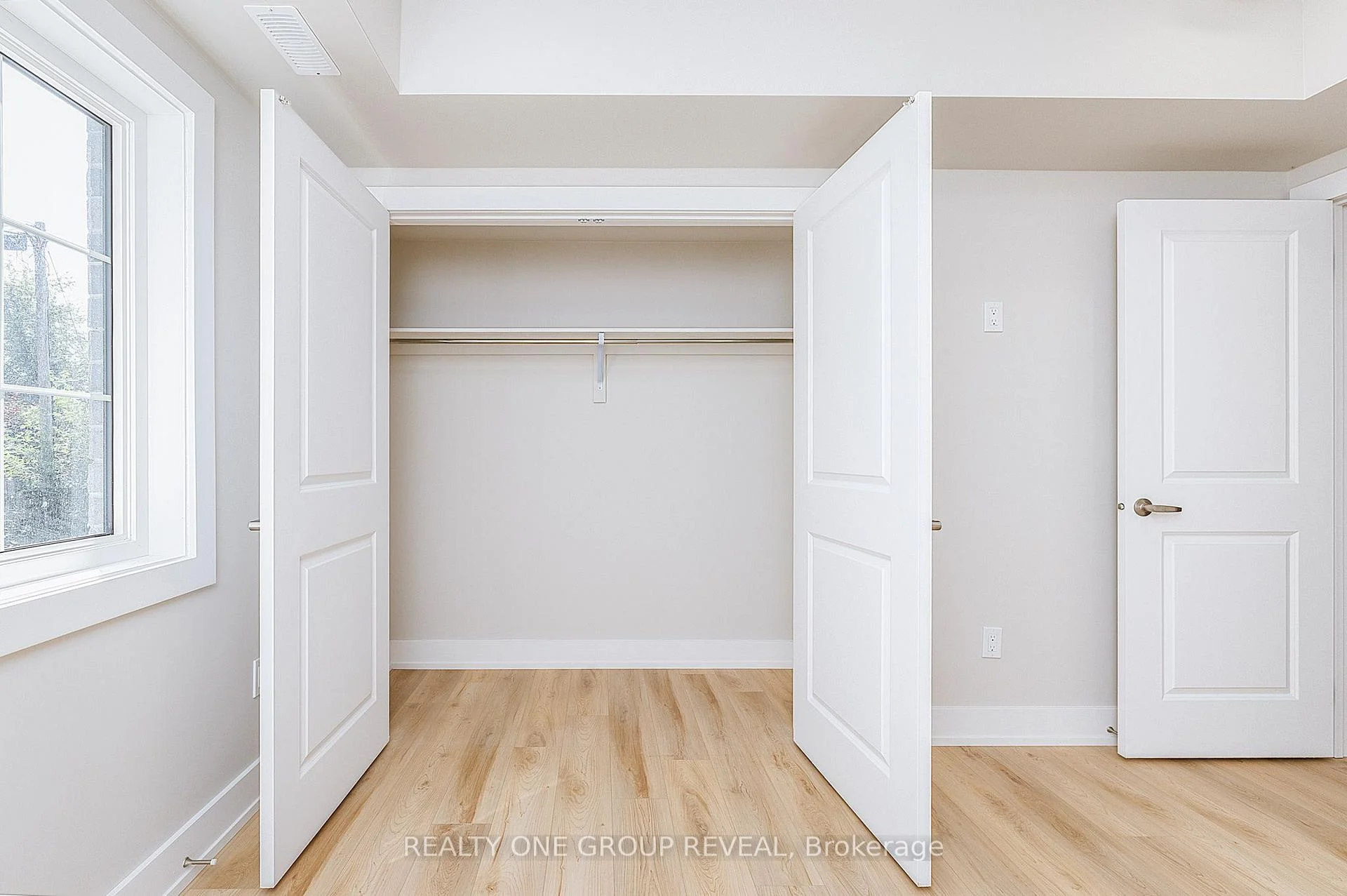 Photo 20 of Unit 1, 24 Queen Street, Clarington, Bowmanville — HOMEH