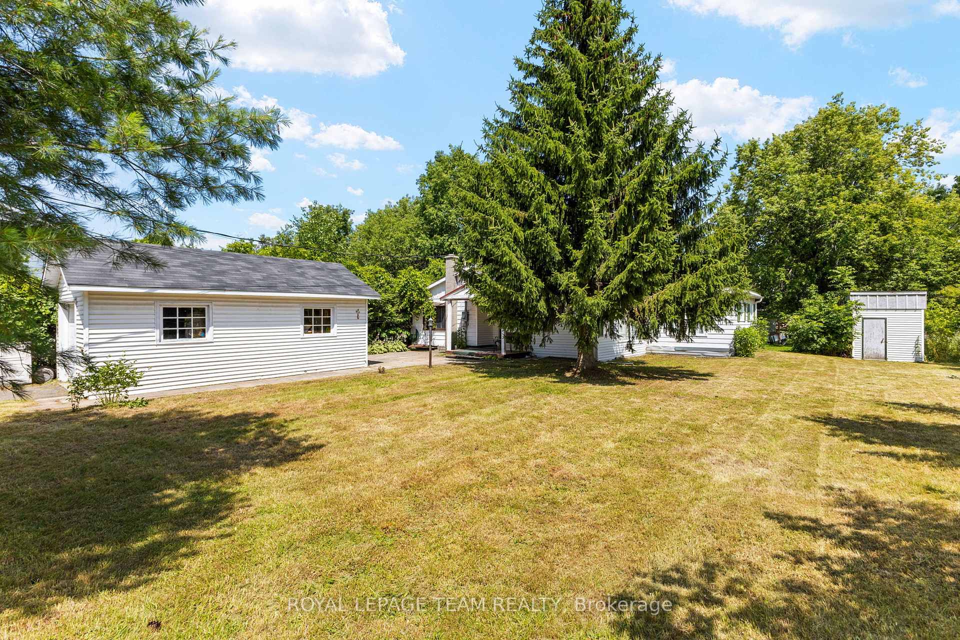 Photo 22 of 967 West Street, Ottawa, Cumberland Village — HOMEH