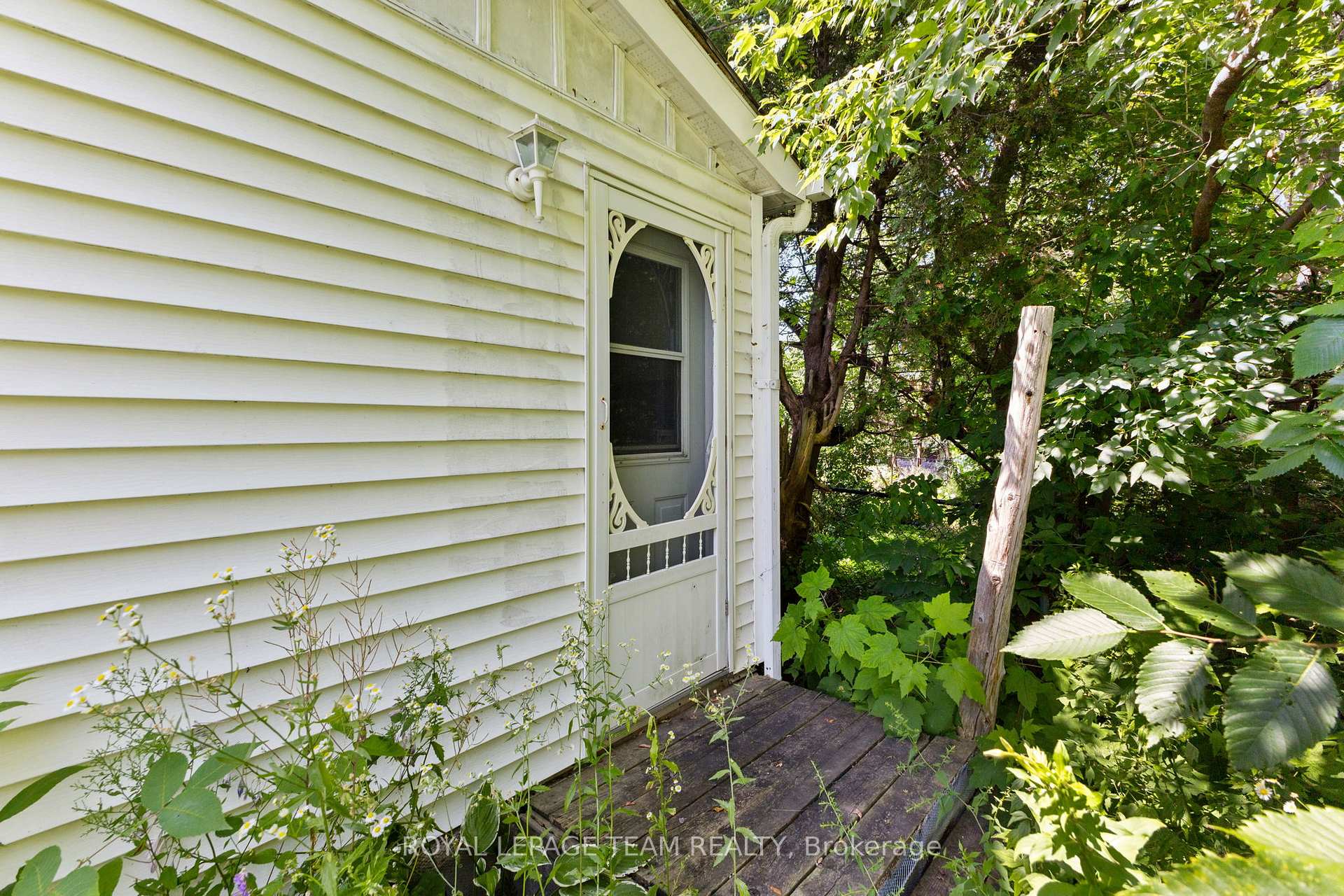 Photo 32 of 967 West Street, Ottawa, Cumberland Village — HOMEH