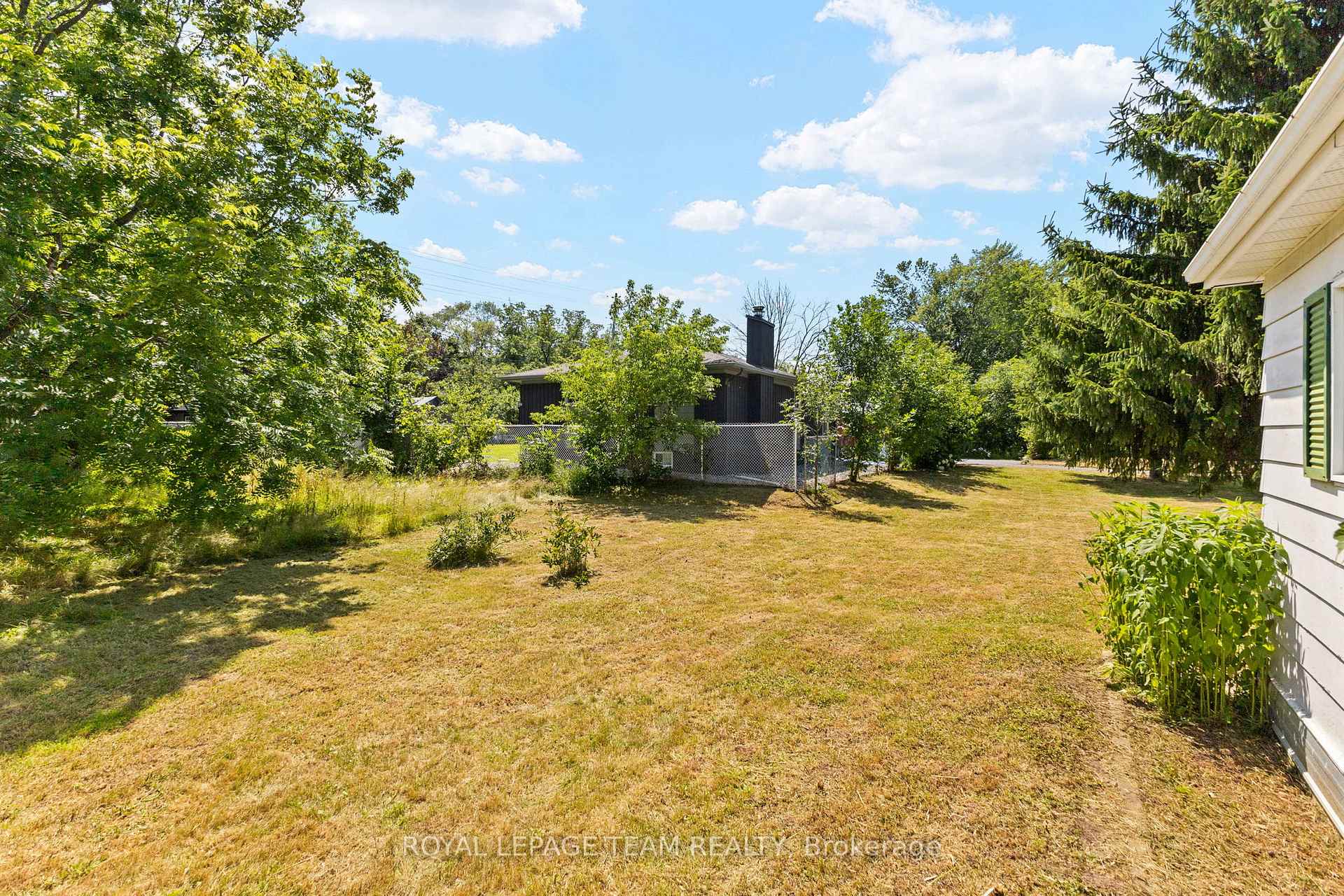 Photo 34 of 967 West Street, Ottawa, Cumberland Village — HOMEH