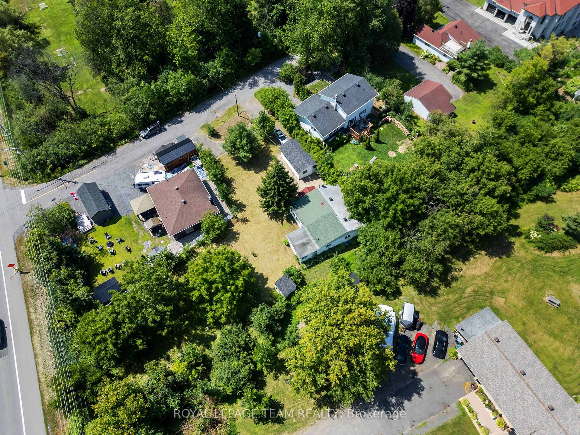 Photo 39 of 967 West Street, Ottawa, Cumberland Village — HOMEH