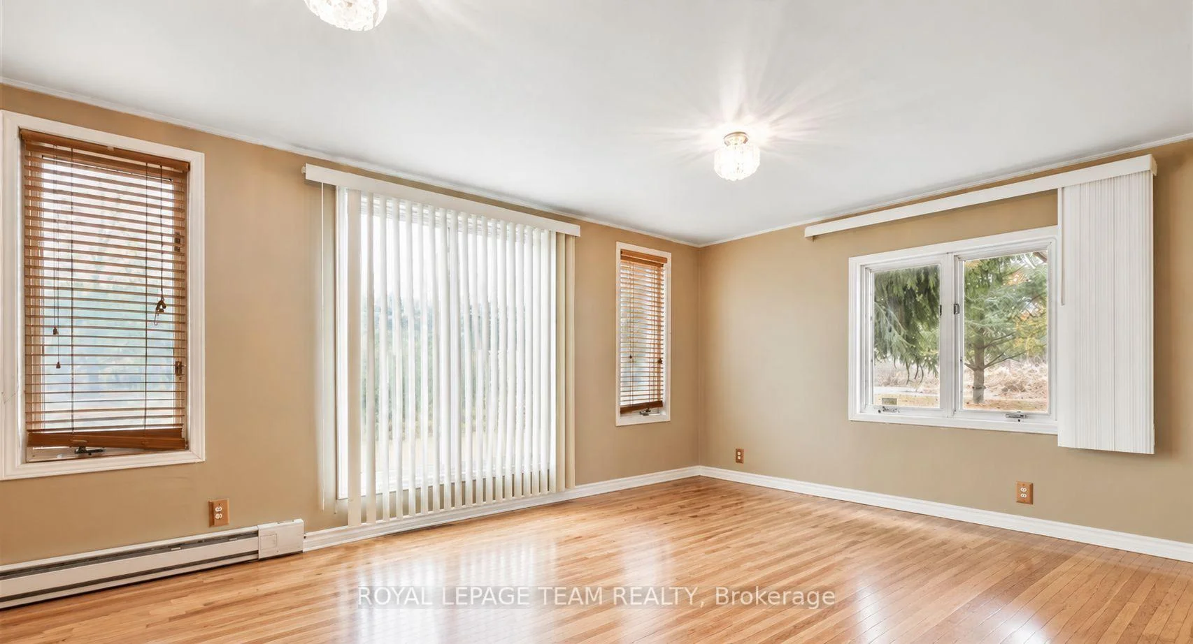 Photo 7 of 967 West Street, Ottawa, Cumberland Village — HOMEH
