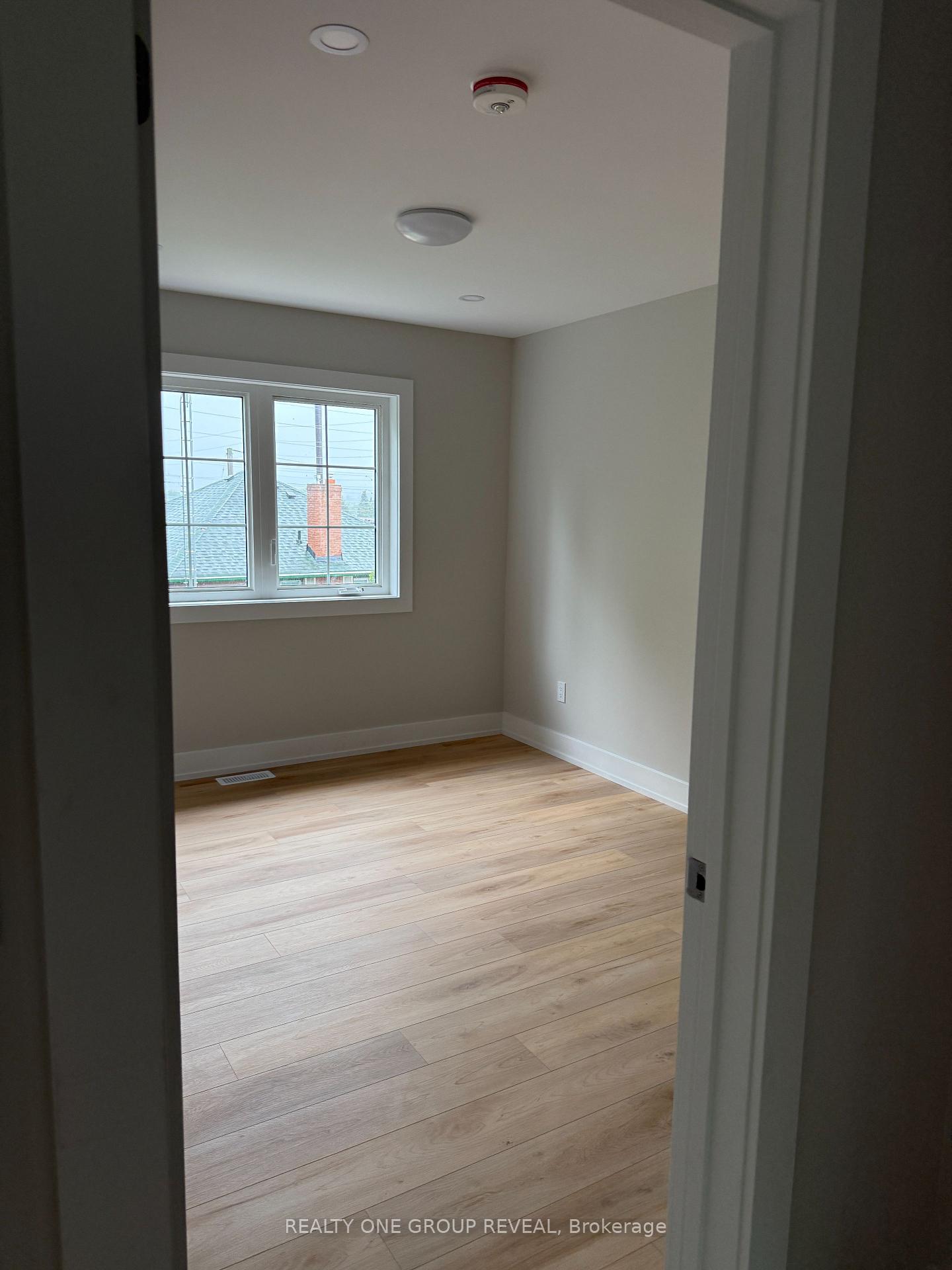 Photo 12 of Unit 2, 24 Queen Street, Clarington, Bowmanville — HOMEH