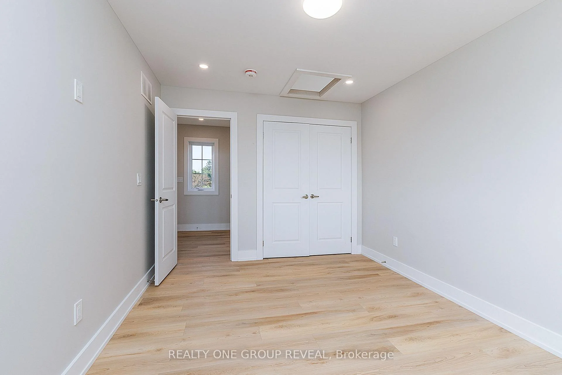 Photo 23 of Unit 2, 24 Queen Street, Clarington, Bowmanville — HOMEH