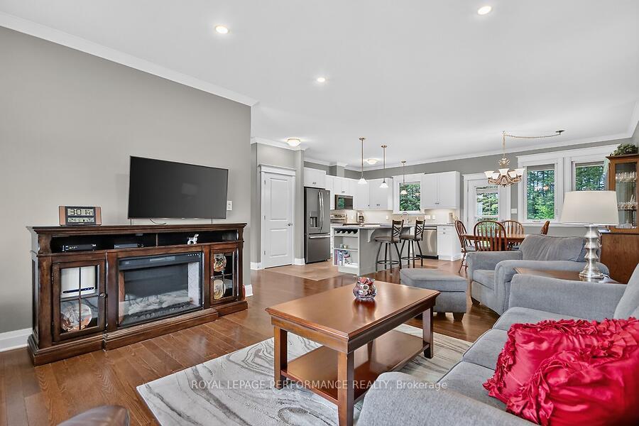 Photo 5 of 118 Stirling Crescent, North Grenville, North Grenville Twp (Kemptville East) — HOMEH