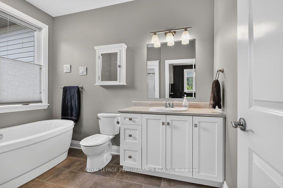 Photo 21 of 118 Stirling Crescent, North Grenville, North Grenville Twp (Kemptville East) — HOMEH