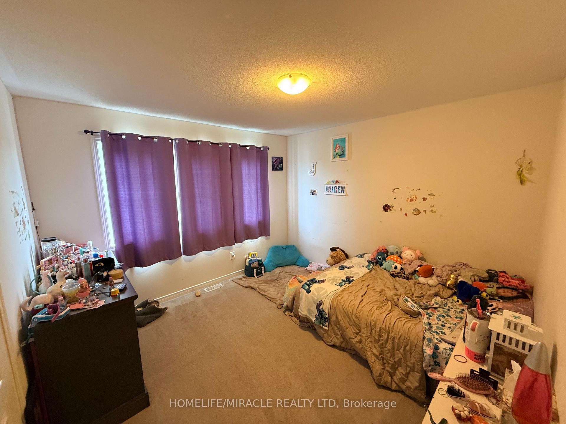 Photo 12 of 534 Windfields Farm Drive W, Oshawa, Windfields — HOMEH