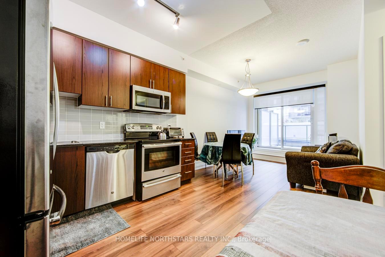 Photo 6 of Unit 432, 7165 Yonge Street, Markham, Grandview — HOMEH
