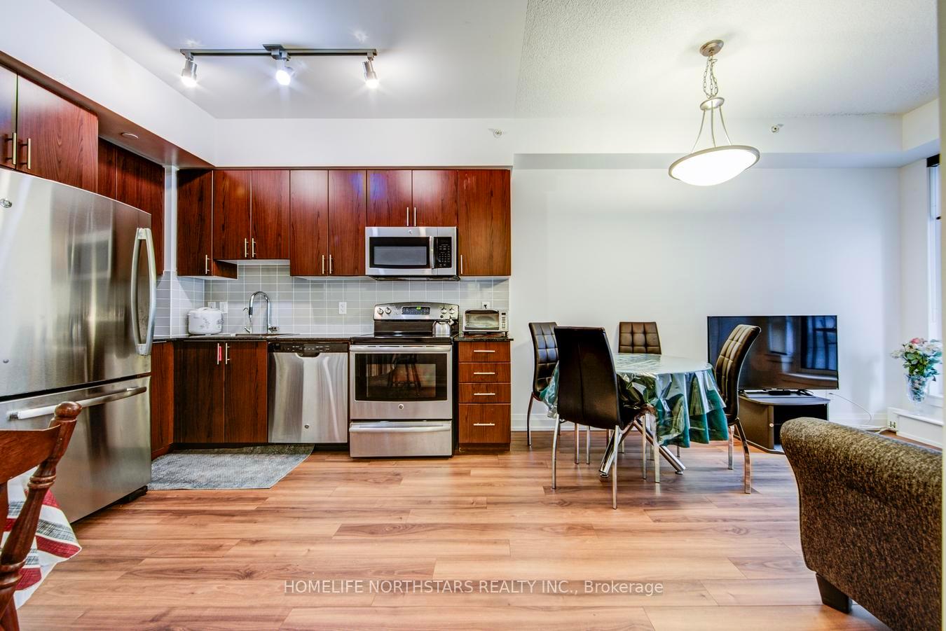Photo 7 of Unit 432, 7165 Yonge Street, Markham, Grandview — HOMEH