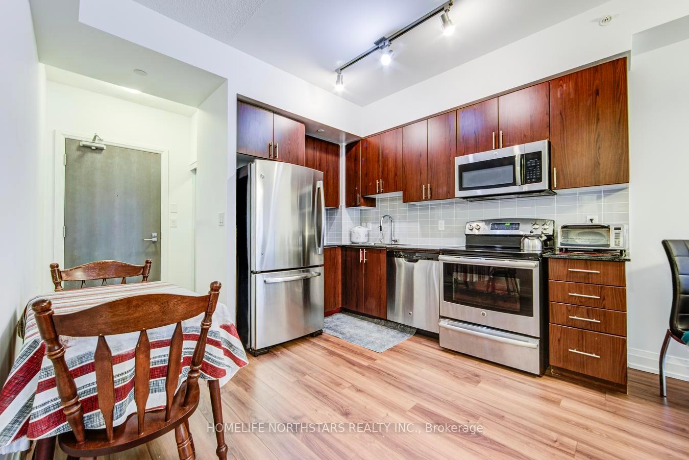 Photo 8 of Unit 432, 7165 Yonge Street, Markham, Grandview — HOMEH