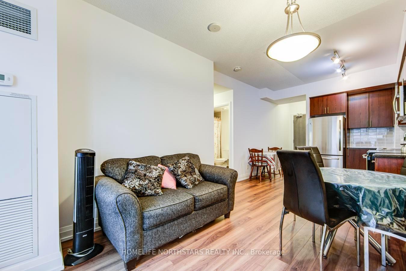 Photo 12 of Unit 432, 7165 Yonge Street, Markham, Grandview — HOMEH
