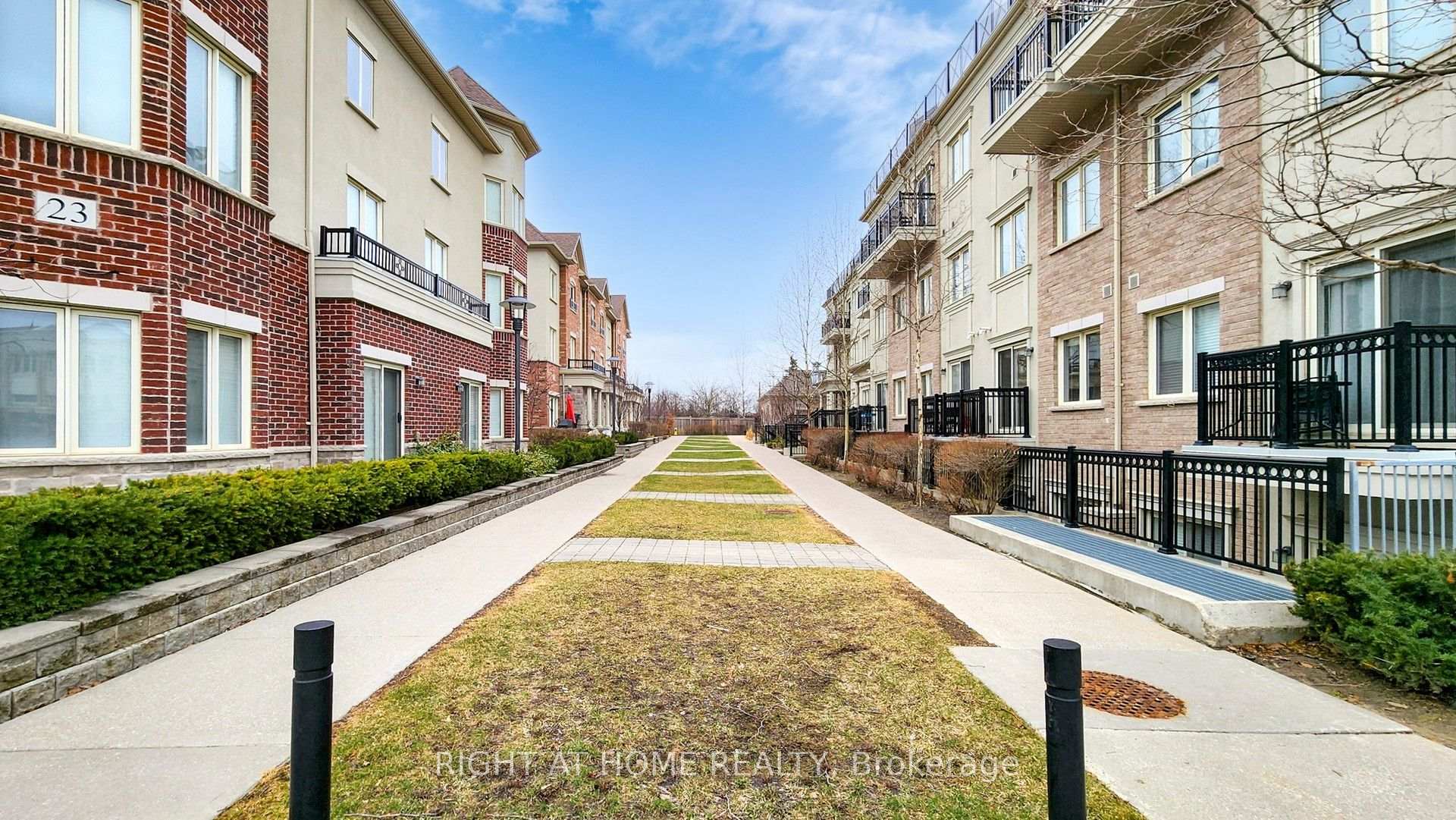 Photo 42 of Unit 258, 19 Coneflower Crescent, North York, Westminster-Branson — HOMEH