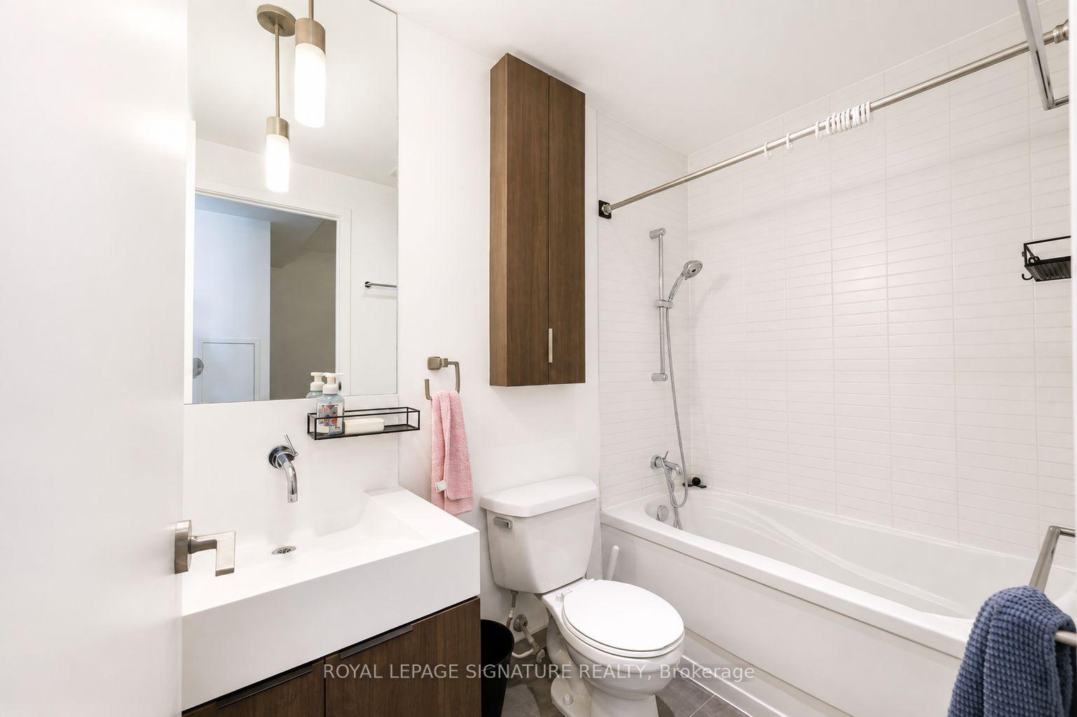 Photo 7 of 110 Charles Street E, Toronto, Church-Yonge Corridor — HOMEH