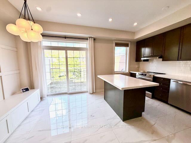 Photo 5 of 76 Donald Buttress Boulevard W, Markham, Cathedraltown — HOMEH
