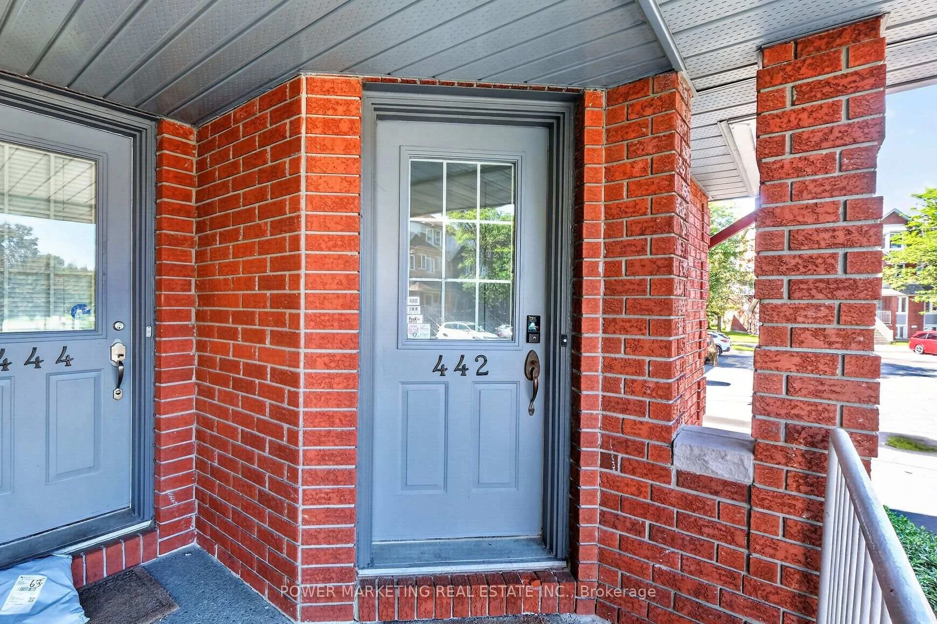 Photo 8 of 442 Briston Private, Ottawa, Hunt Club Park — HOMEH