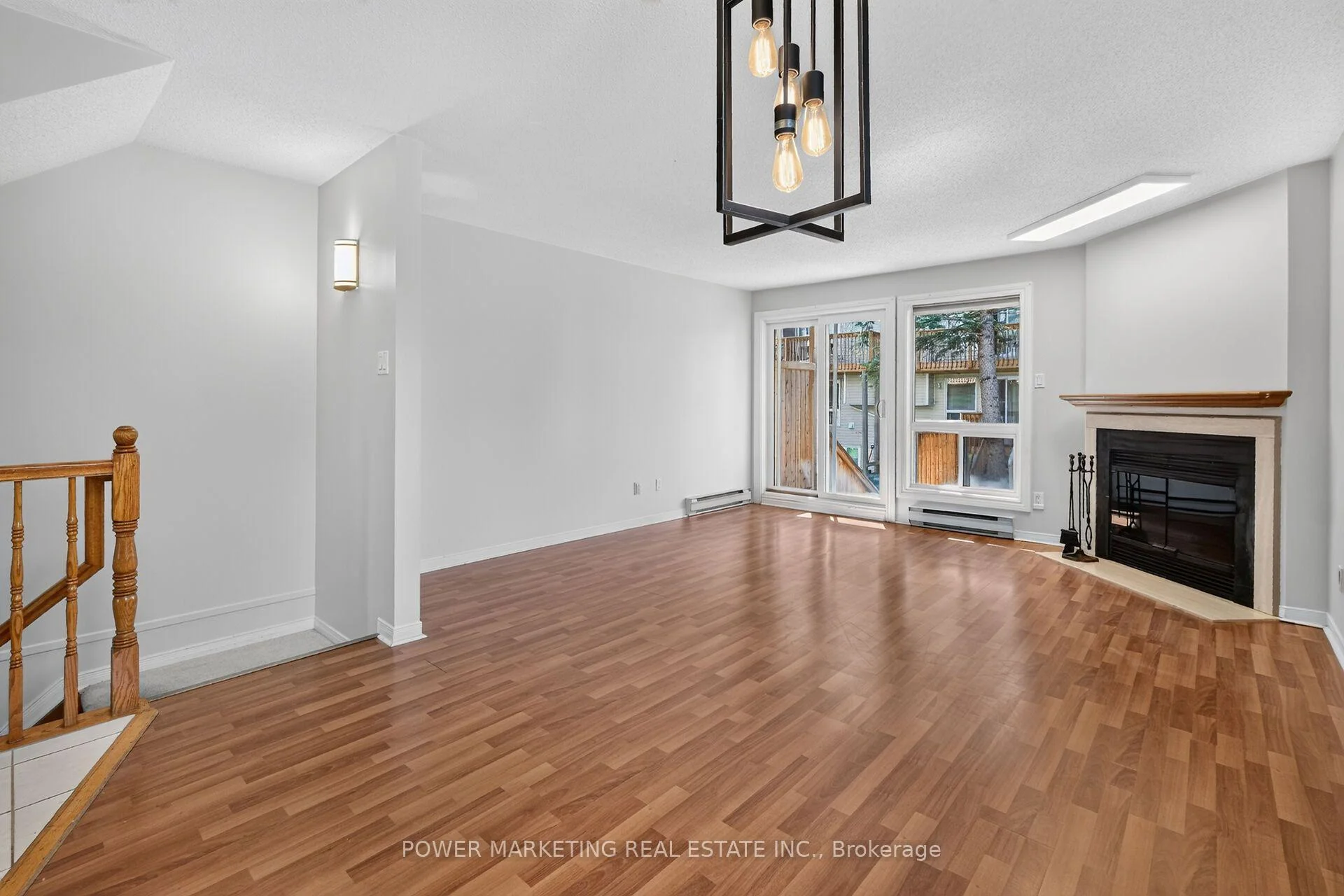 Photo 12 of 442 Briston Private, Ottawa, Hunt Club Park — HOMEH