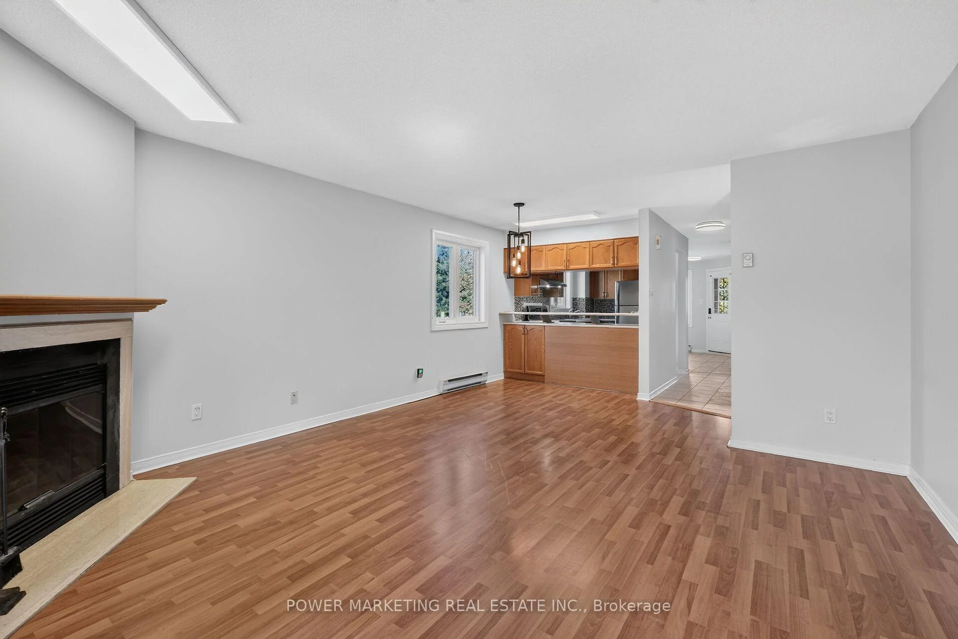 Photo 14 of 442 Briston Private, Ottawa, Hunt Club Park — HOMEH