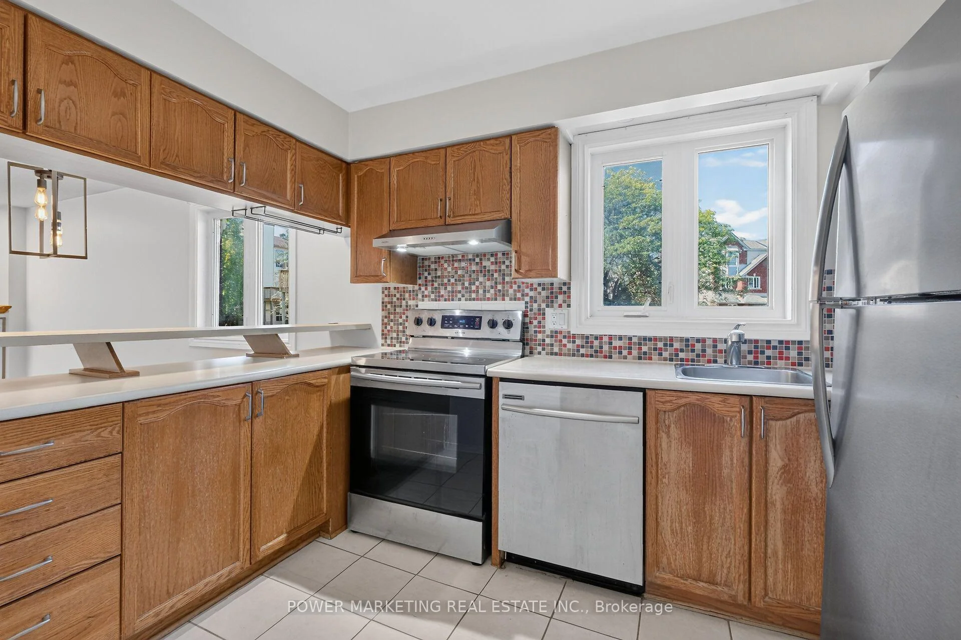 Photo 21 of 442 Briston Private, Ottawa, Hunt Club Park — HOMEH
