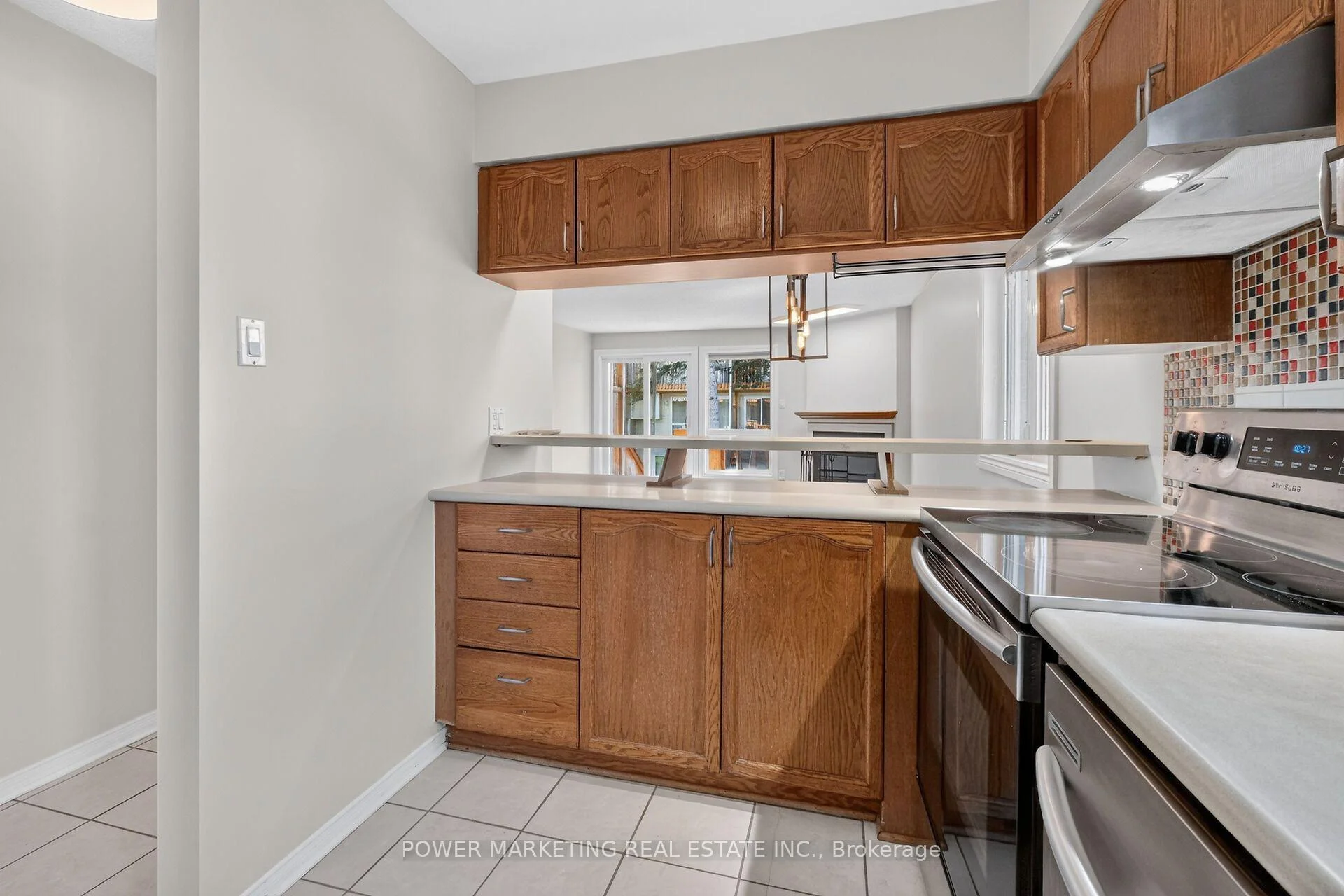 Photo 24 of 442 Briston Private, Ottawa, Hunt Club Park — HOMEH