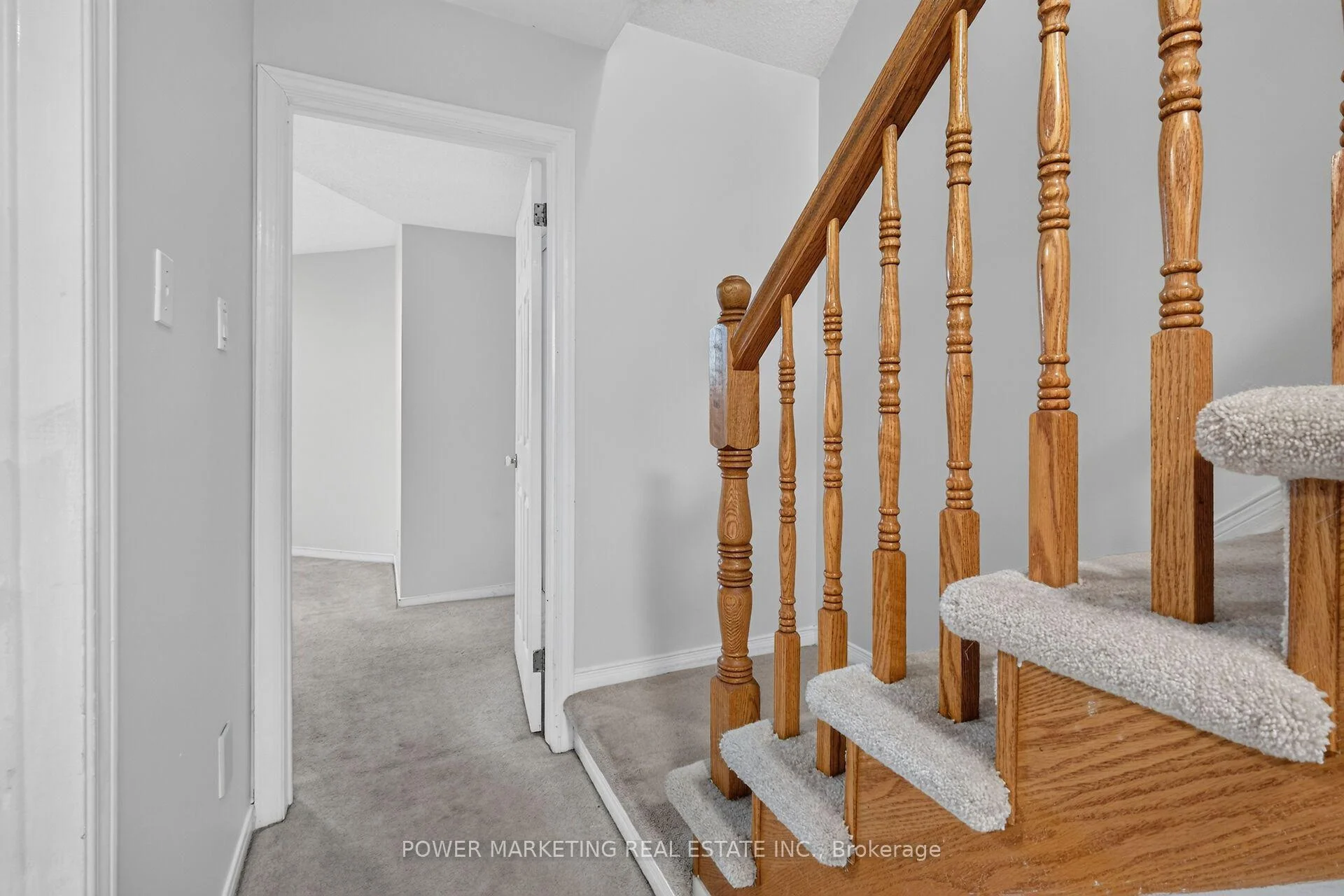 Photo 28 of 442 Briston Private, Ottawa, Hunt Club Park — HOMEH
