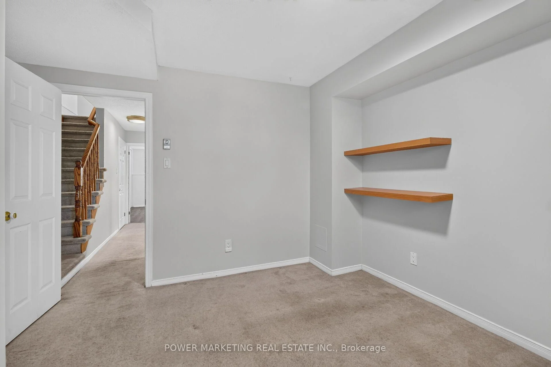Photo 33 of 442 Briston Private, Ottawa, Hunt Club Park — HOMEH