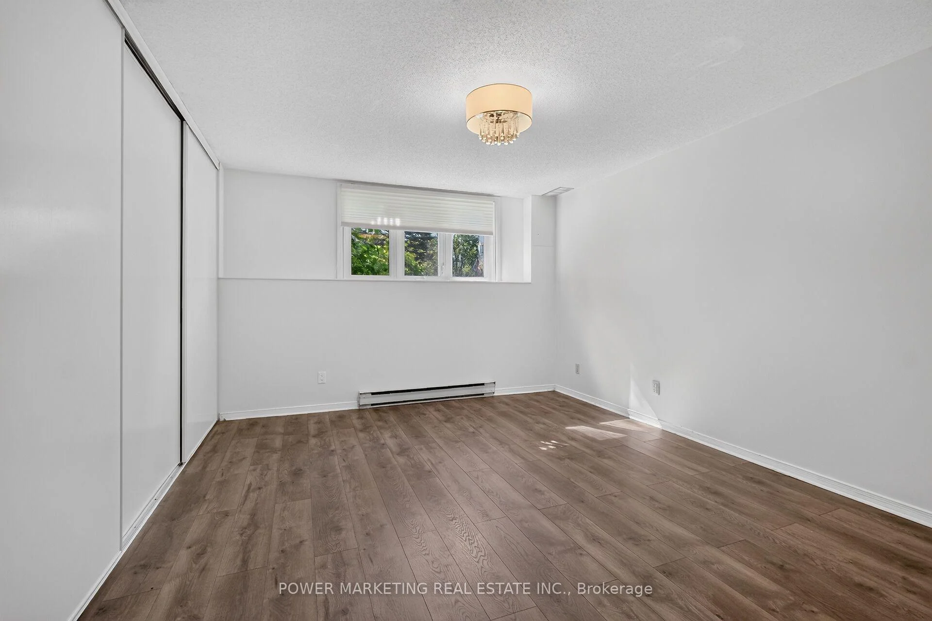 Photo 34 of 442 Briston Private, Ottawa, Hunt Club Park — HOMEH