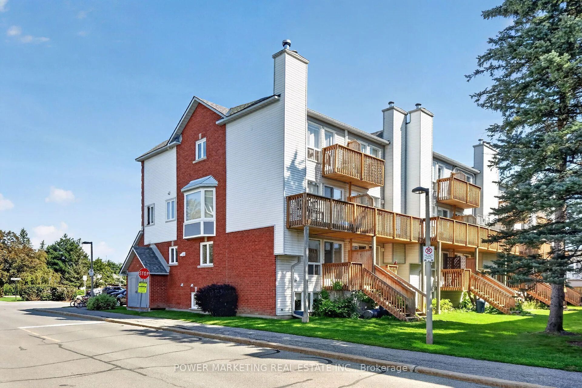 Photo 42 of 442 Briston Private, Ottawa, Hunt Club Park — HOMEH