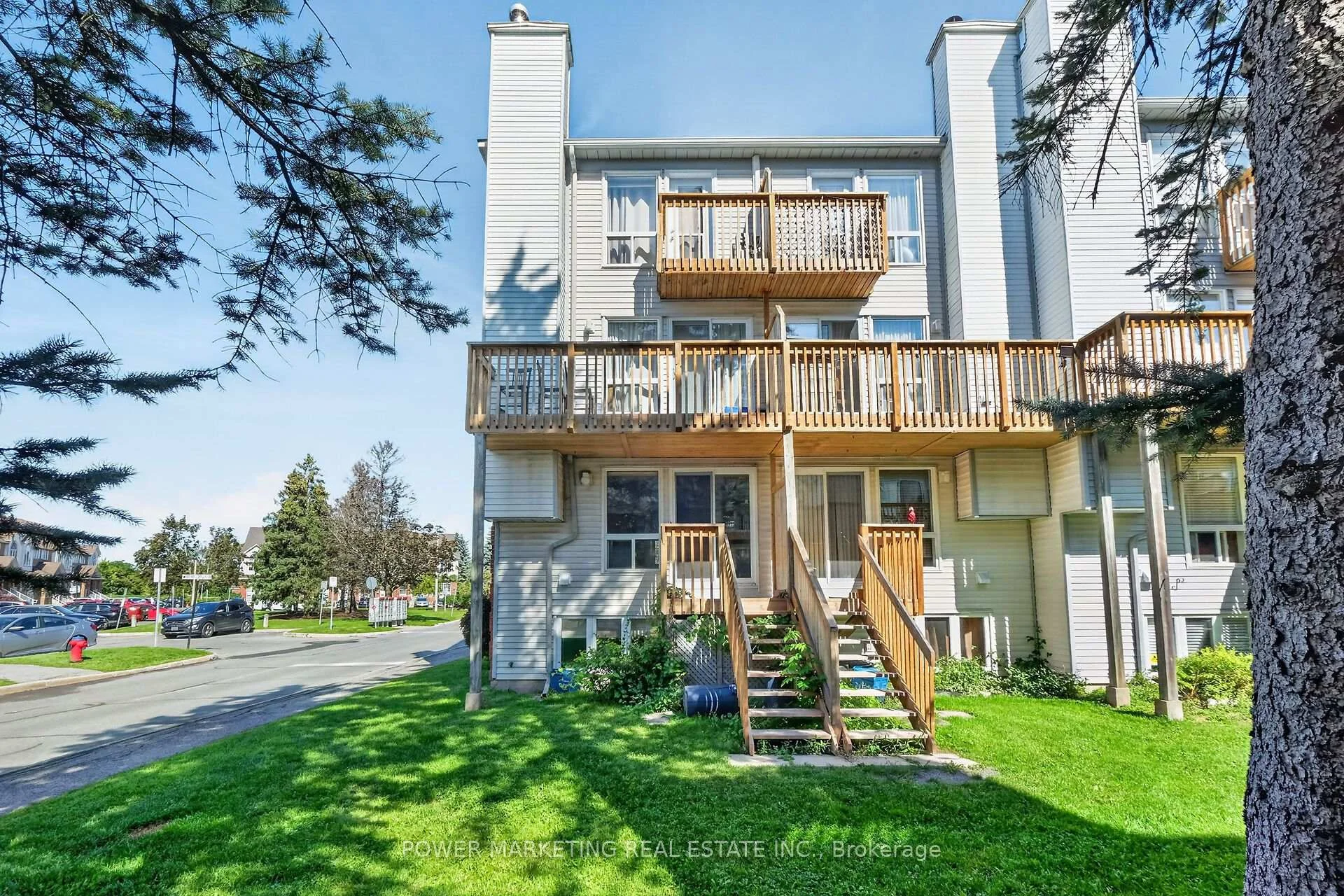 Photo 43 of 442 Briston Private, Ottawa, Hunt Club Park — HOMEH