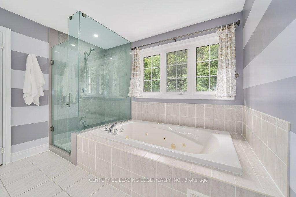 Photo 25 of 382 Via Campanile, Vaughan, Vellore Village — HOMEH