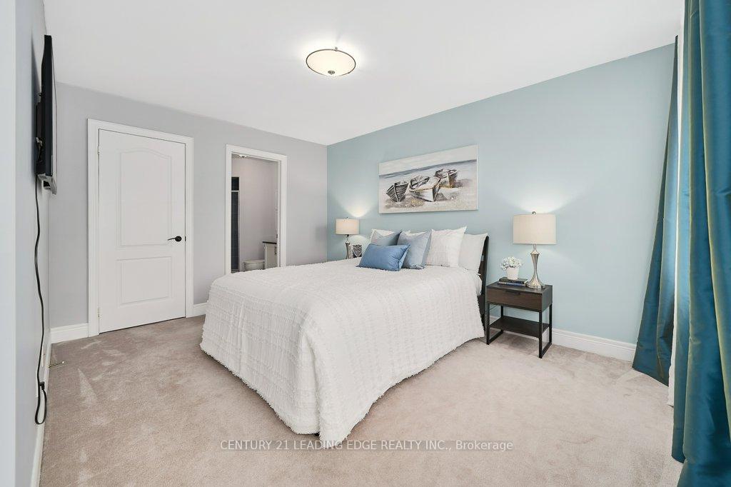 Photo 26 of 382 Via Campanile, Vaughan, Vellore Village — HOMEH