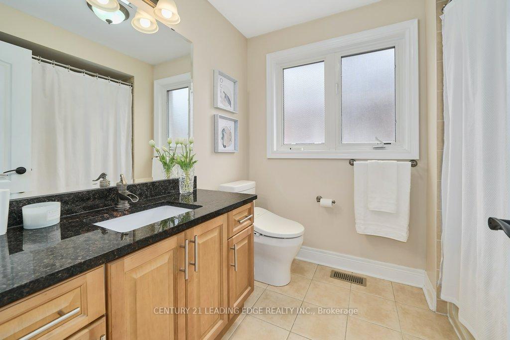 Photo 30 of 382 Via Campanile, Vaughan, Vellore Village — HOMEH