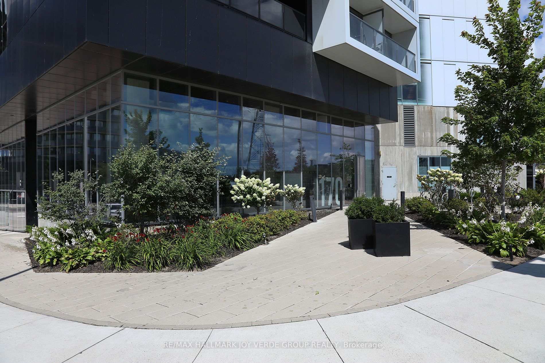 Photo 2 of Unit 1105, 170 Bayview Avenue, Toronto, Moss Park — HOMEH