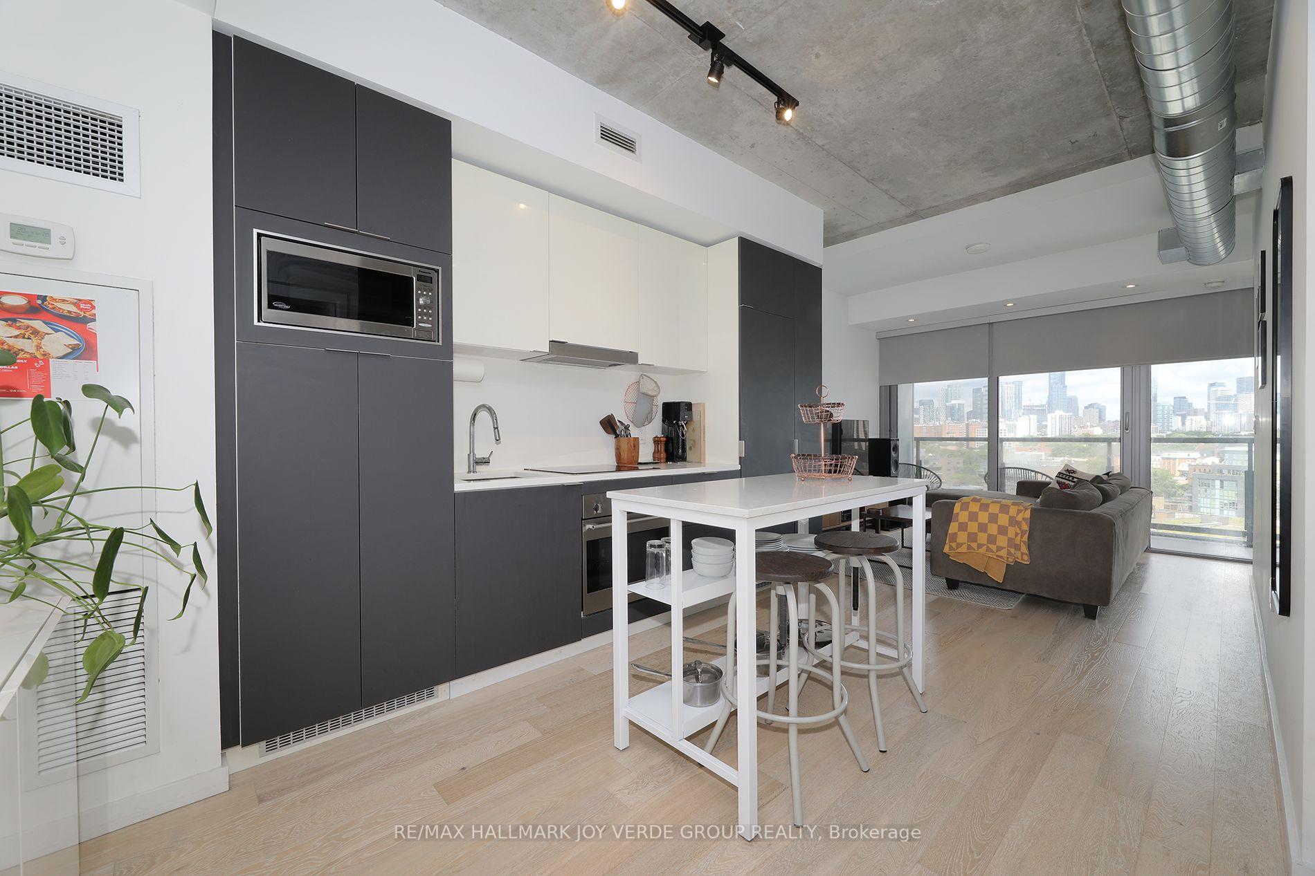 Photo 5 of Unit 1105, 170 Bayview Avenue, Toronto, Moss Park — HOMEH