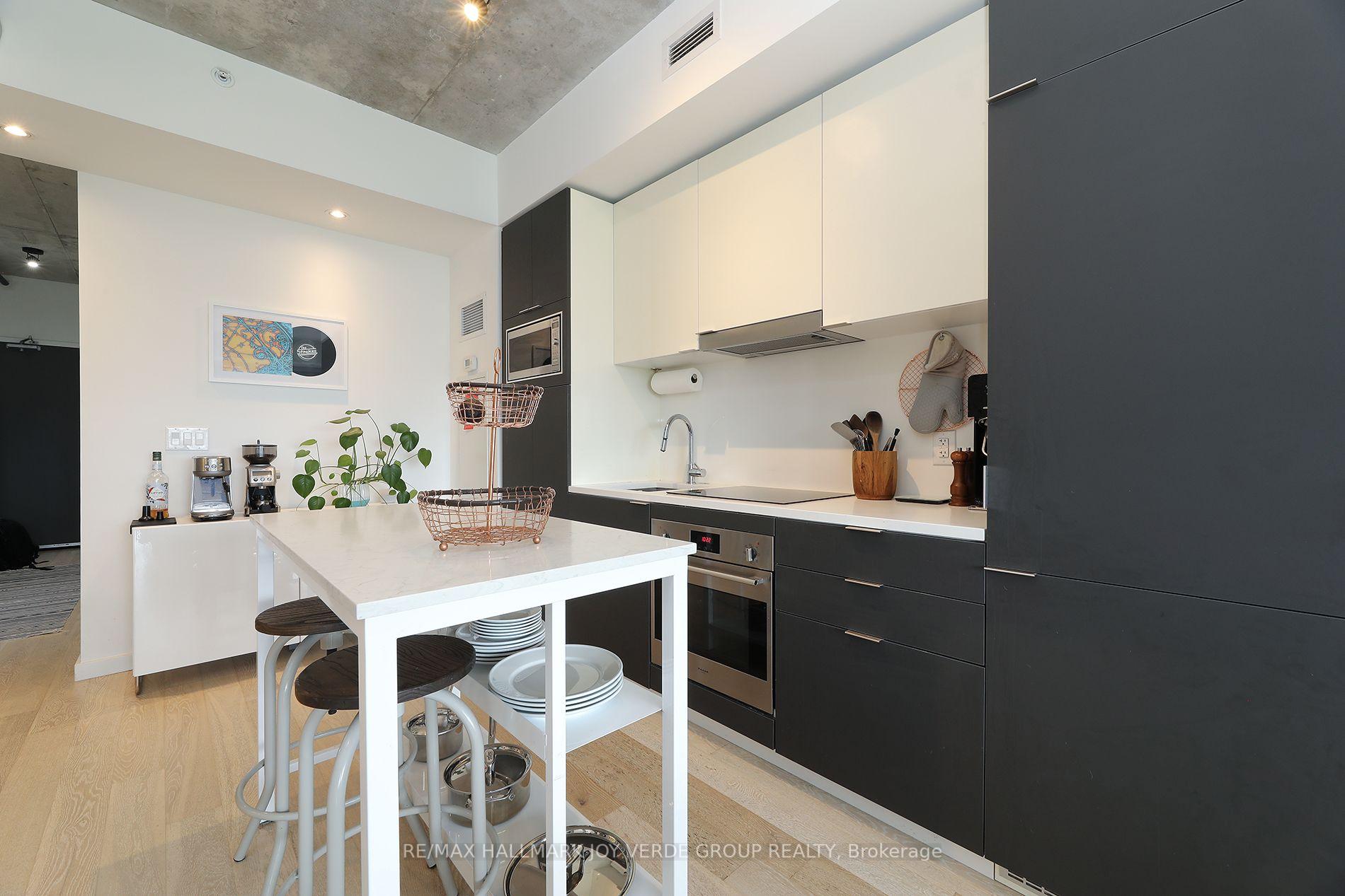 Photo 7 of Unit 1105, 170 Bayview Avenue, Toronto, Moss Park — HOMEH