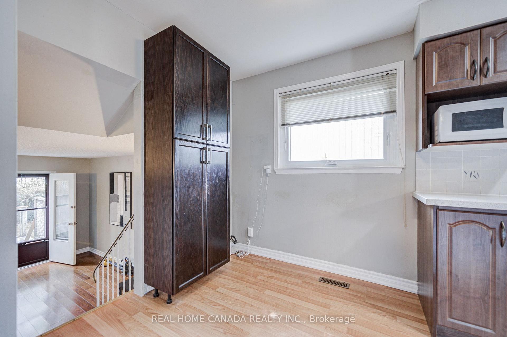 Photo 19 of 19 Hepworth Drive, Etobicoke, Willowridge-Martingrove-Richview — HOMEH