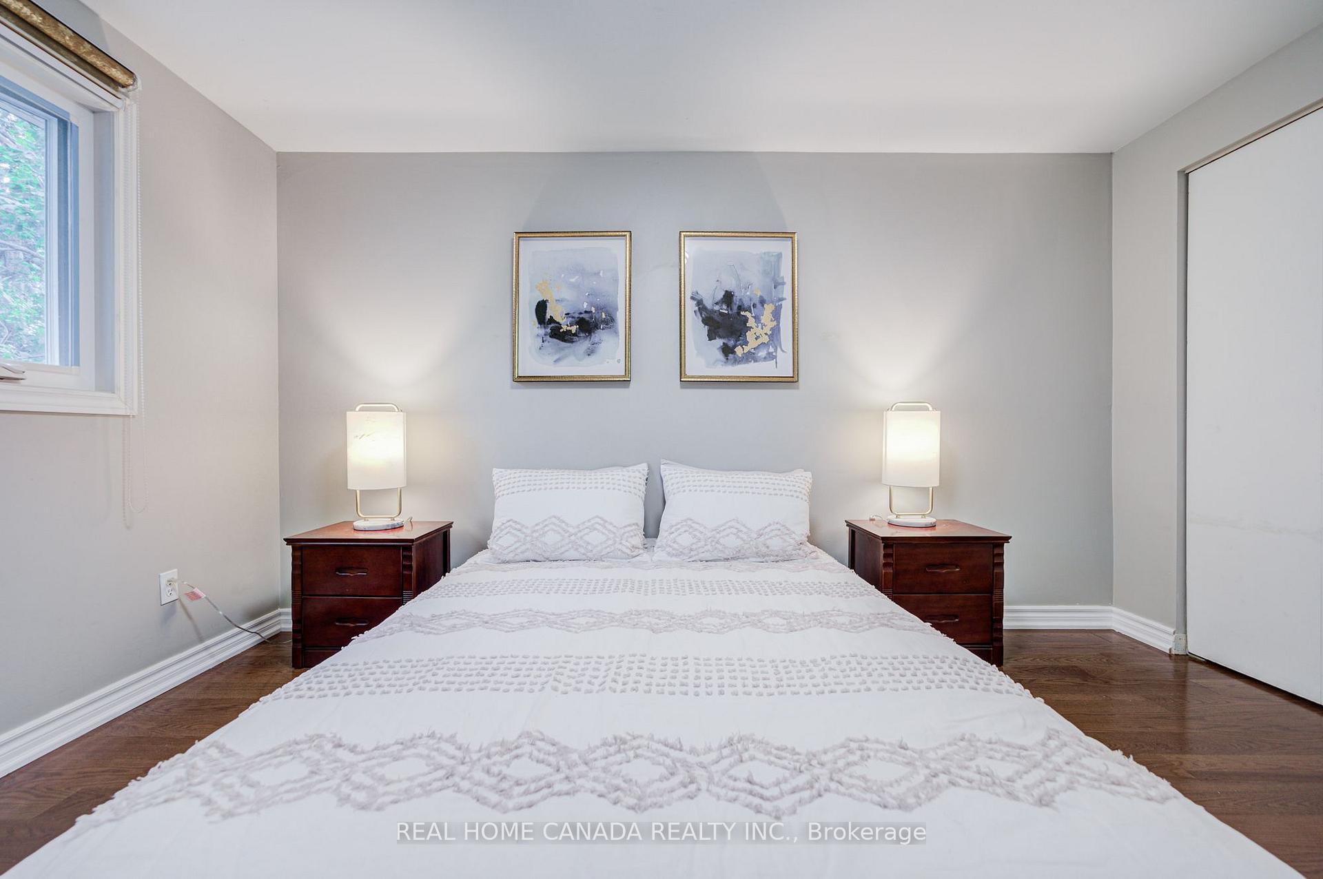 Photo 26 of 19 Hepworth Drive, Etobicoke, Willowridge-Martingrove-Richview — HOMEH